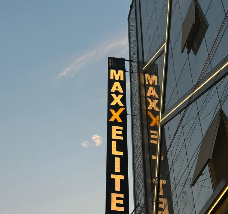 Udyog Vihar Hotel | MAXX Elite