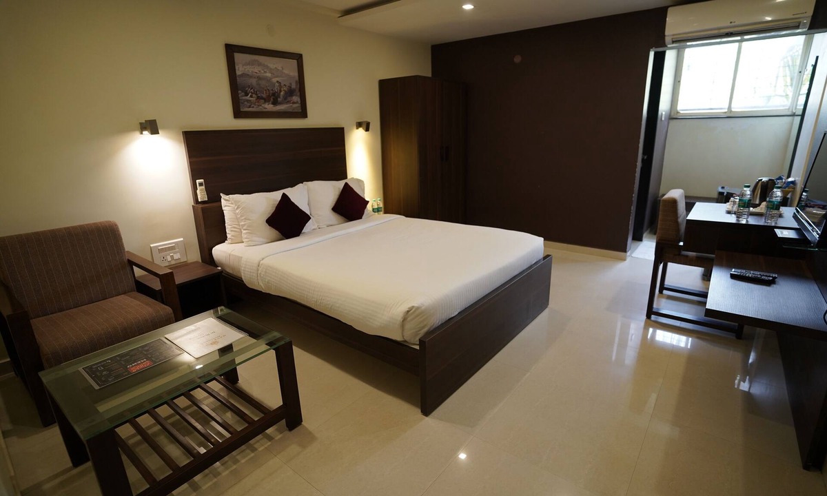 Hubli Hotel | Metropolis Hotel