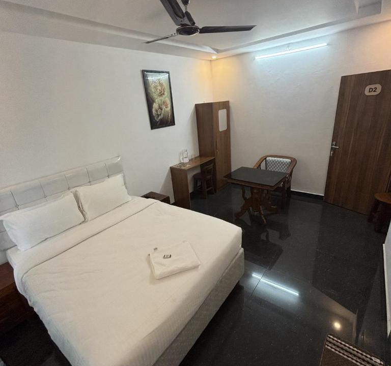 Alwaye Hotel | MIRACLE Inn