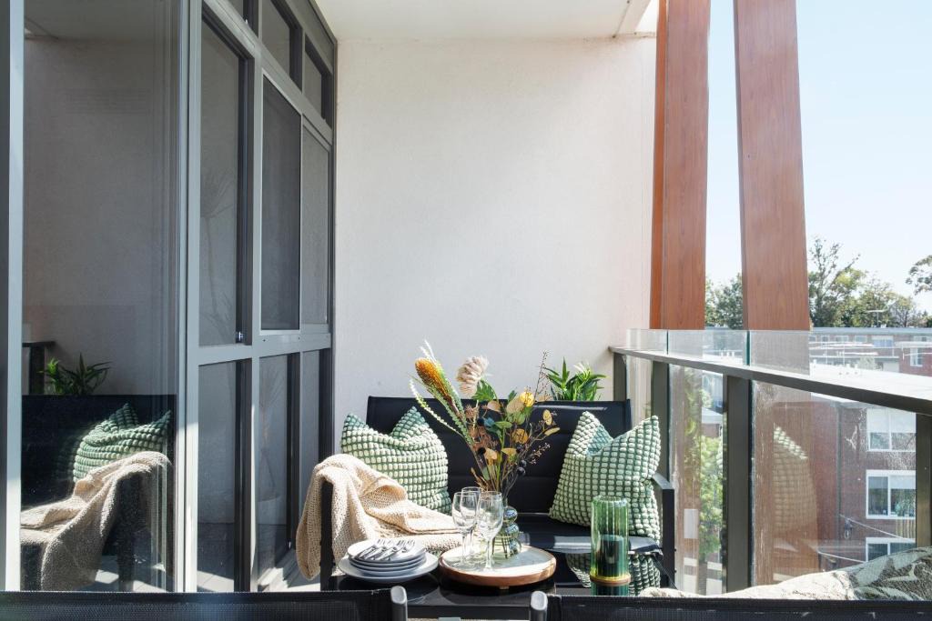 Caulfield North Apartment | Modern Elegance Caulfield North
