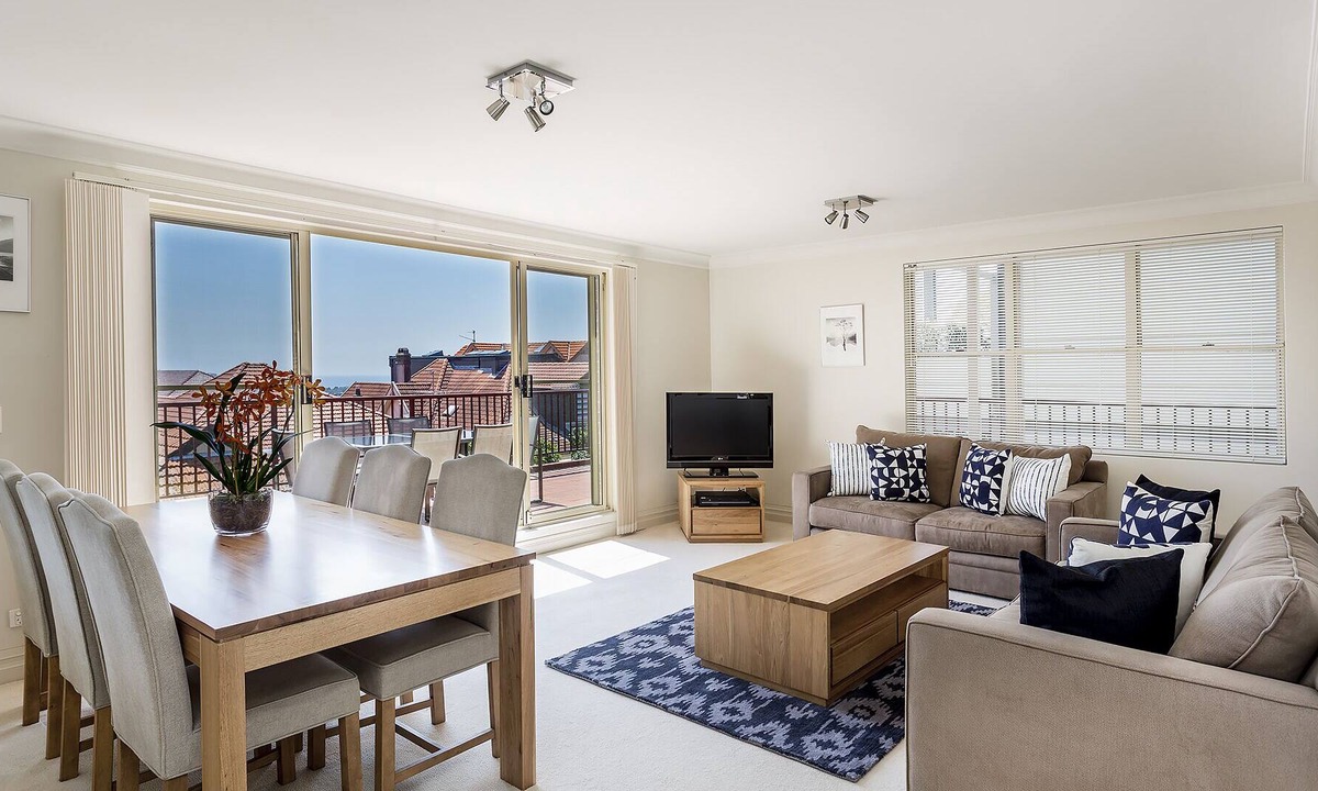 Mosman Apartment | Mosman Abode Furnished Apartment - Central Mosman Location