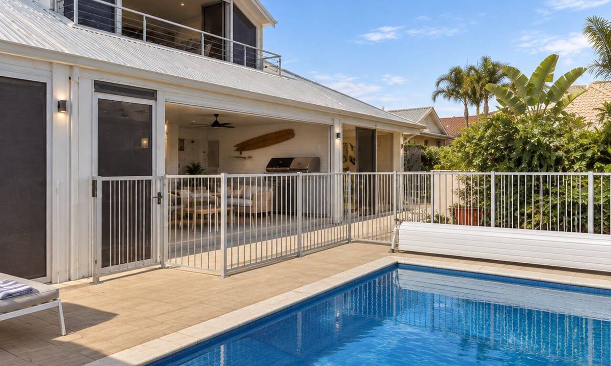 South Yunderup House | Murray River family retreat with private pool, kayaks, paddleboards and reserve views