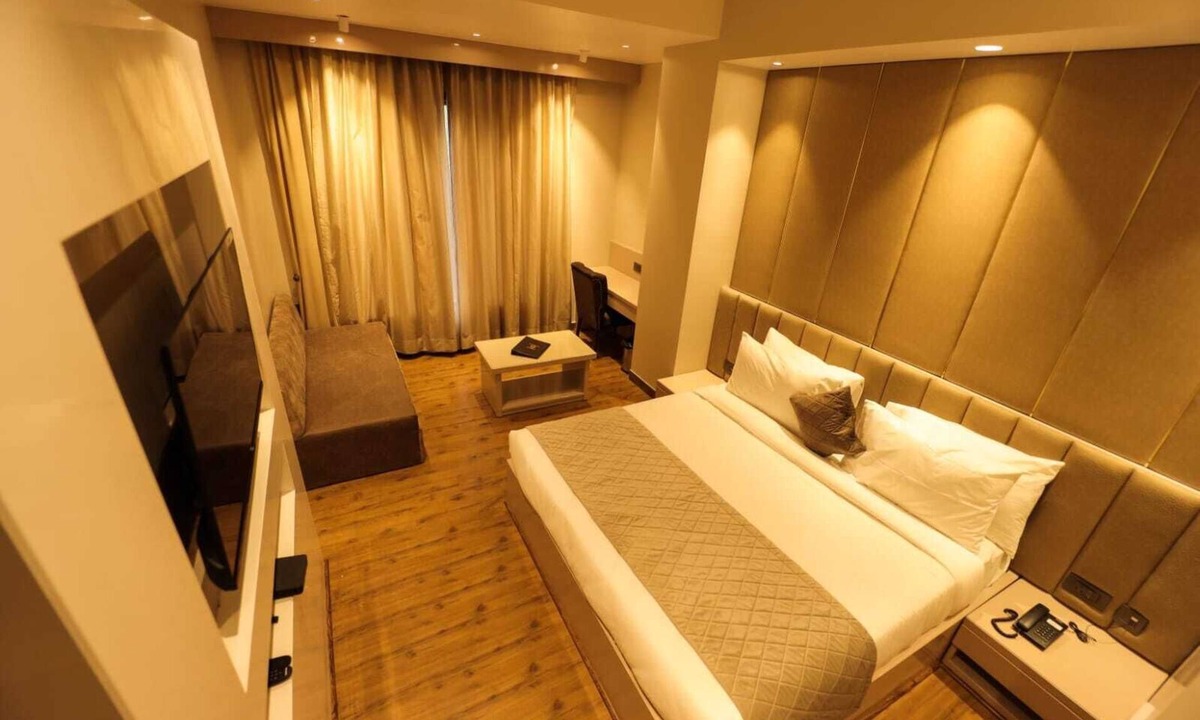 Kanpur Hotel | MVR Grand Hotel