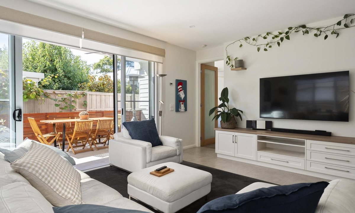 McCrae House | My Place, McCrae - Private, stylish and perfectly located, My Place is your home away from home on the Mornington Peninsula.