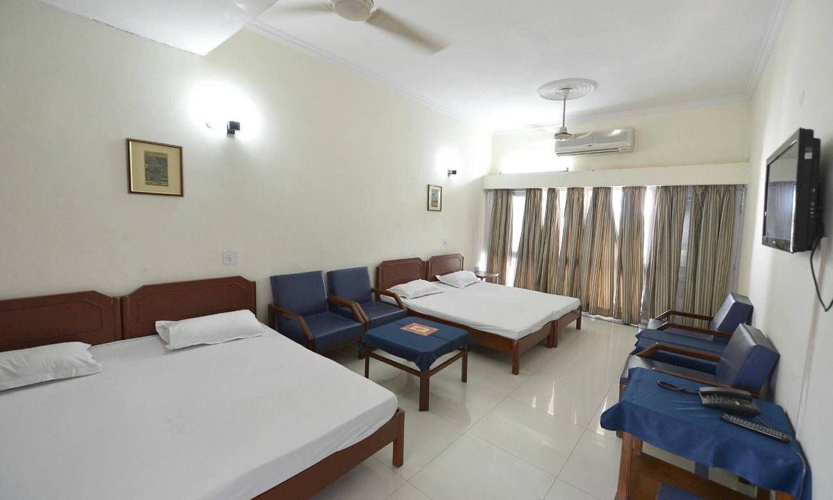 Thanesar Hotel | Neelkhanthi tourist resort