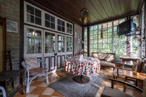 Shimla Villa | Northwood Cottage by VEO - 3BR Vinatge Interiors 120 years old Heritage Villa with inhouse cook