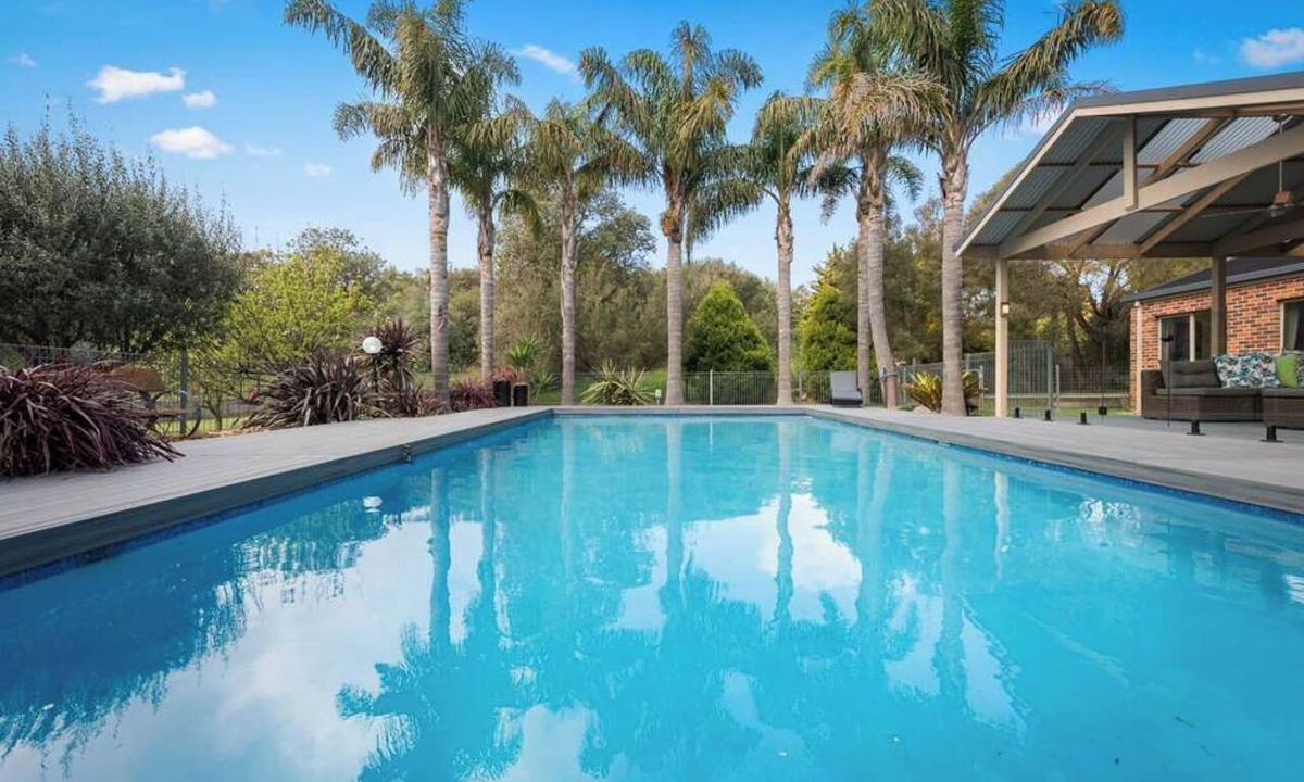 Rye House | Number 8 - luxury accommodation on 1 acre