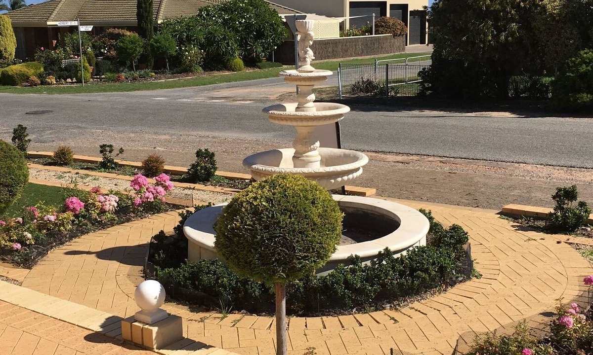 Moonta Bay House | Ocean Fountain - 100m to the Beach