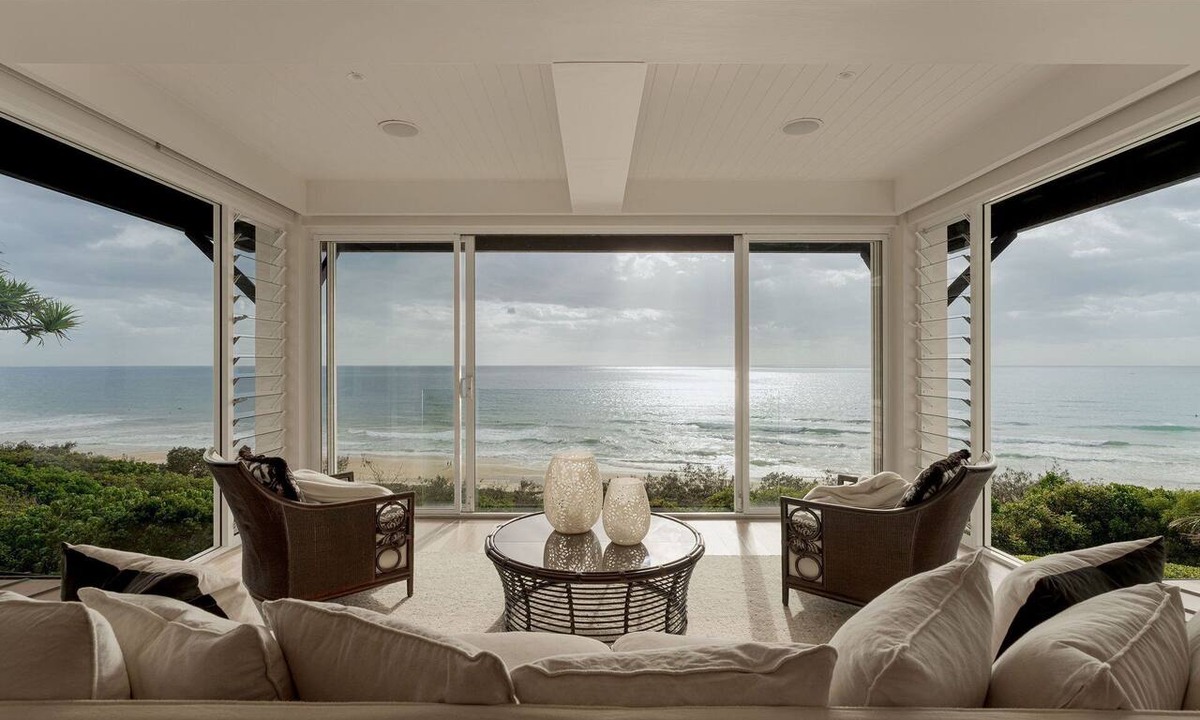 Sunshine Beach House | Oceanfront Retreat on Belmore