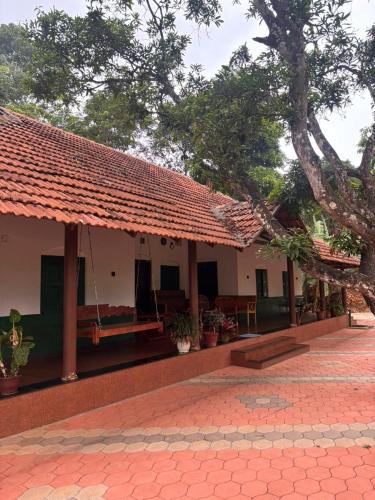 Mananthavady House | Ophel Ayurvedic Gardens, 7 Bed Heritage Home