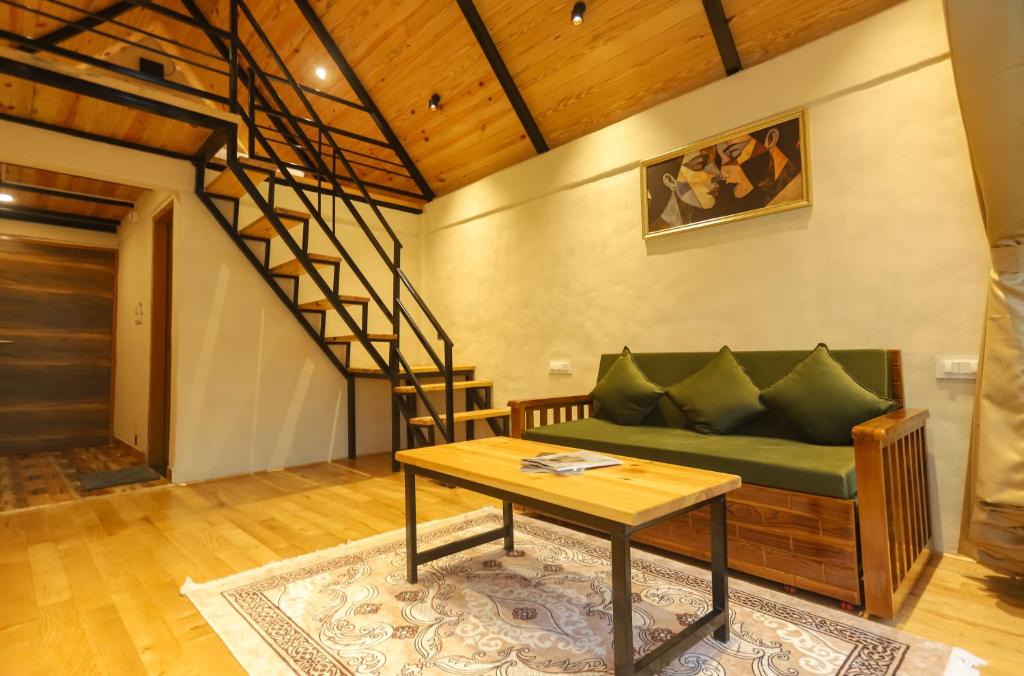 Dharamshala Hotel | Pahadi Sukoon - A frame Cottages