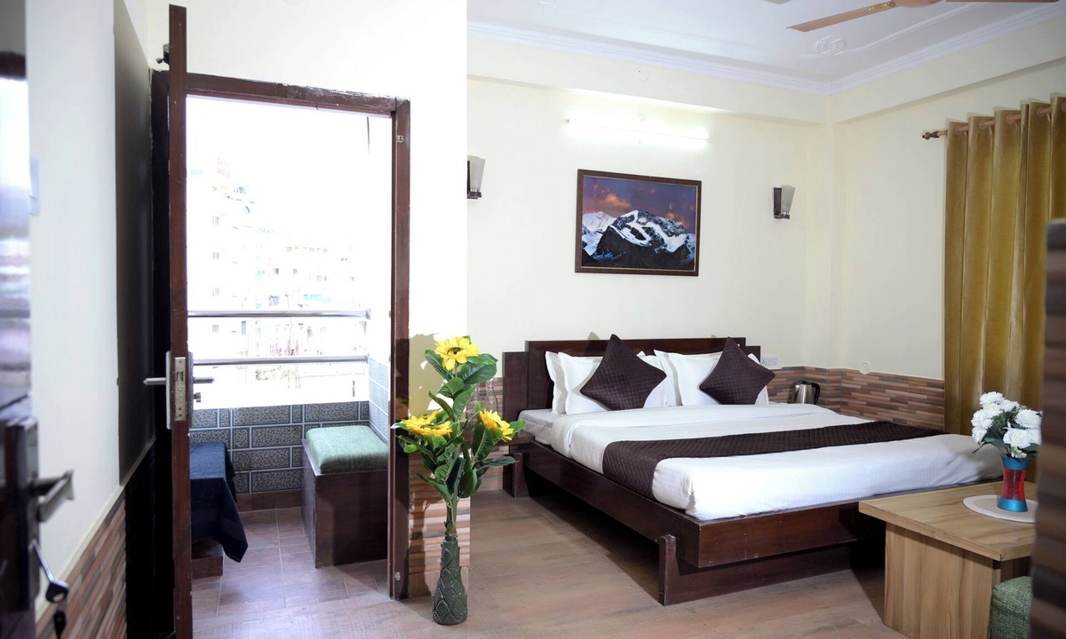 Pithoragarh Hotel | Panch Aarohan Hotel King