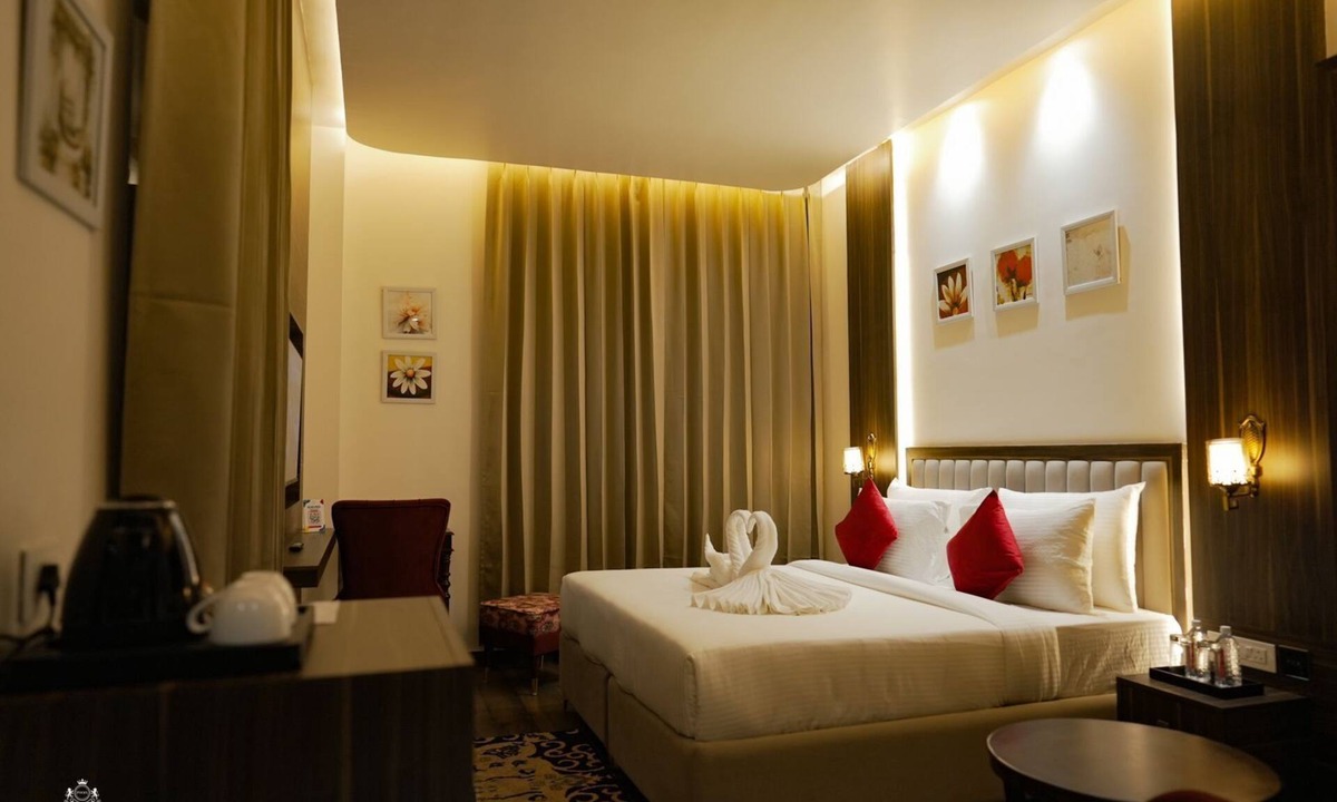 Kapurthala Hotel | PARK REGENCY