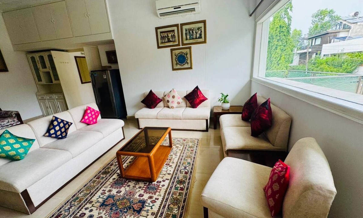 Kishangarh House | Peaceful Luxury 2 BR Retreat I Heart OF The City