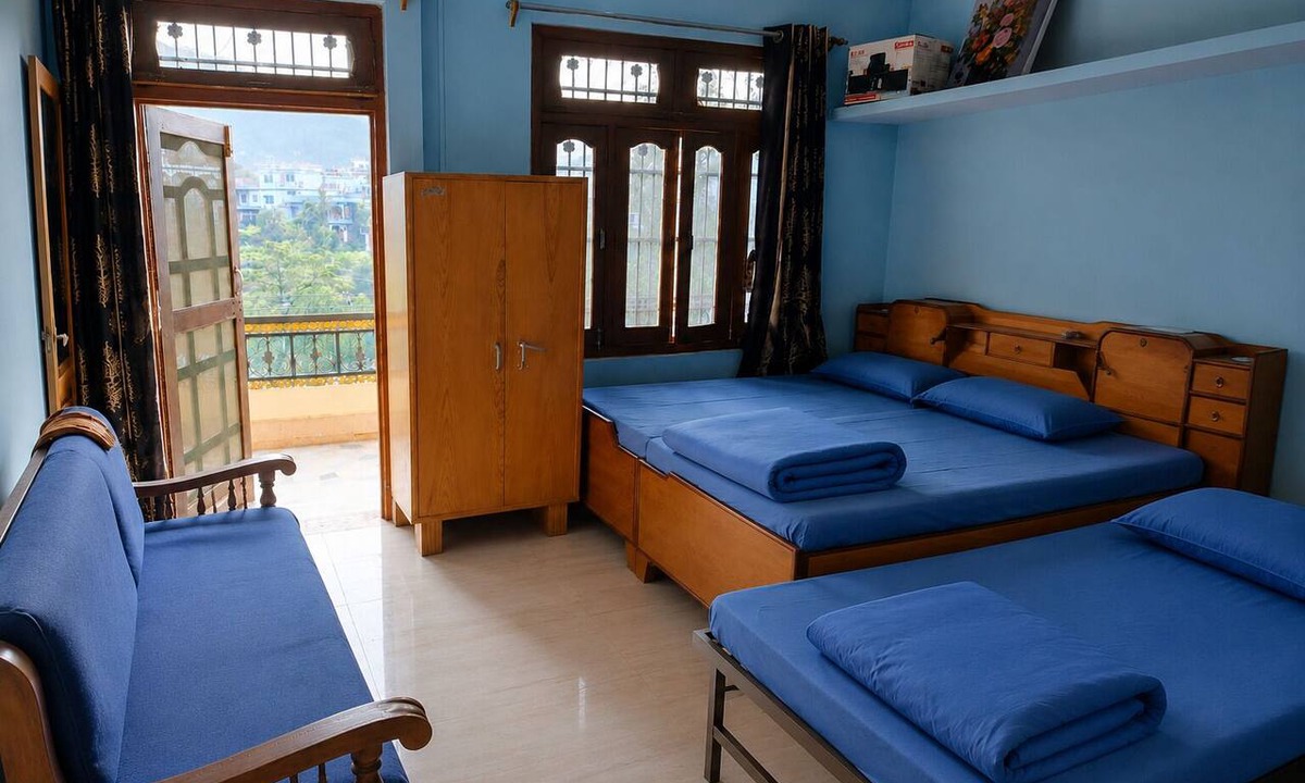 Pithoragarh House | Pet-Friendly Mountain Homestay with Kitchen with scenic view