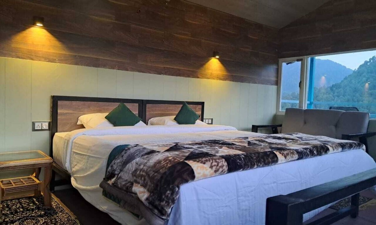 Naina Range Hotel | Pine Croft Aroma