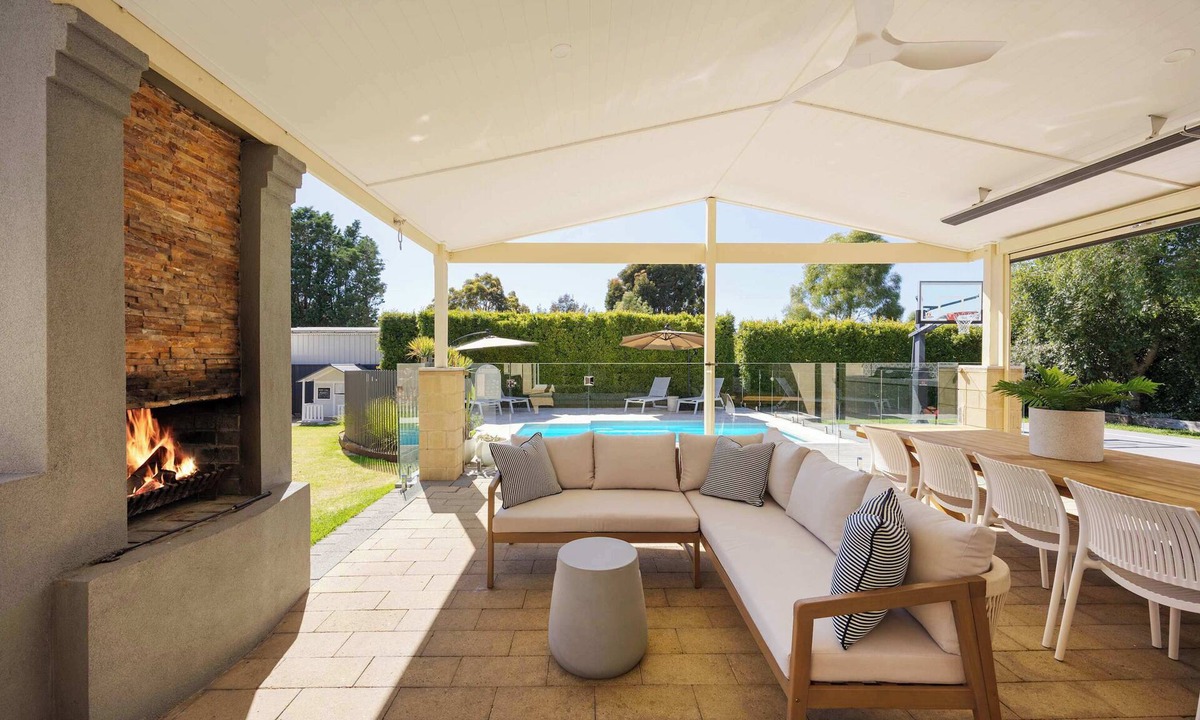 Mount Martha House | Play on Balcombe | Swim. Steam. Shoot. Stay Peachy