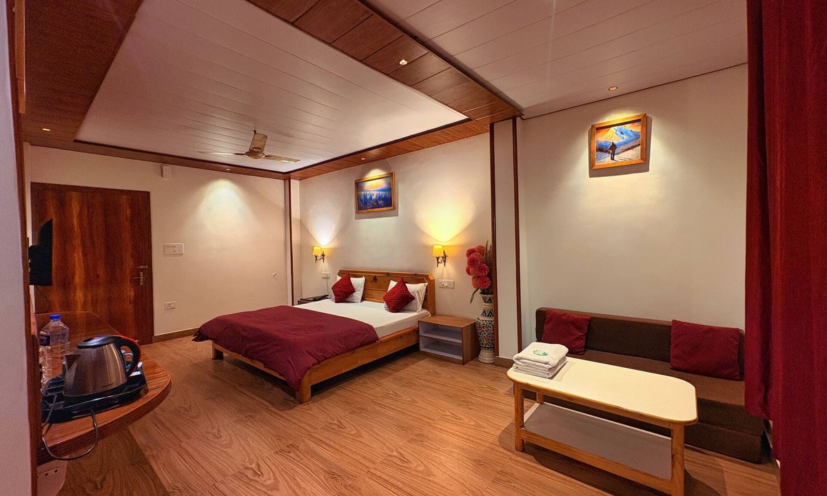 Pithoragarh Hotel | Plaza Hotel