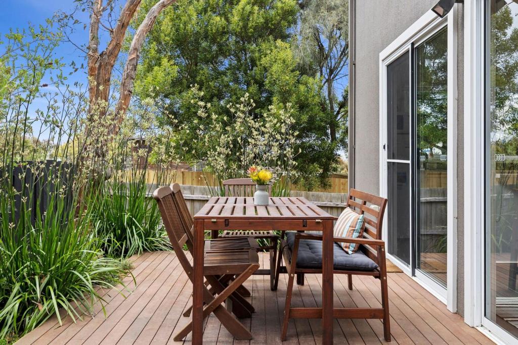 Surf Coast Villa | Point Roadknight Paradise Villa 6 - BYO Linen