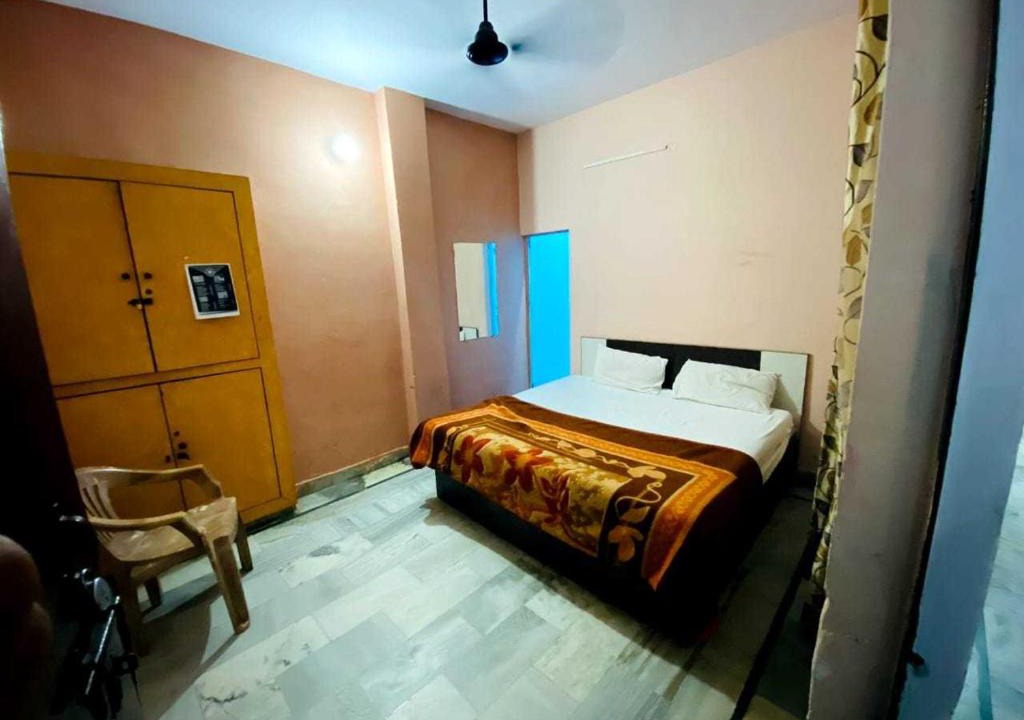 Meerut Hotel | POP 80896E Hotel Diamond