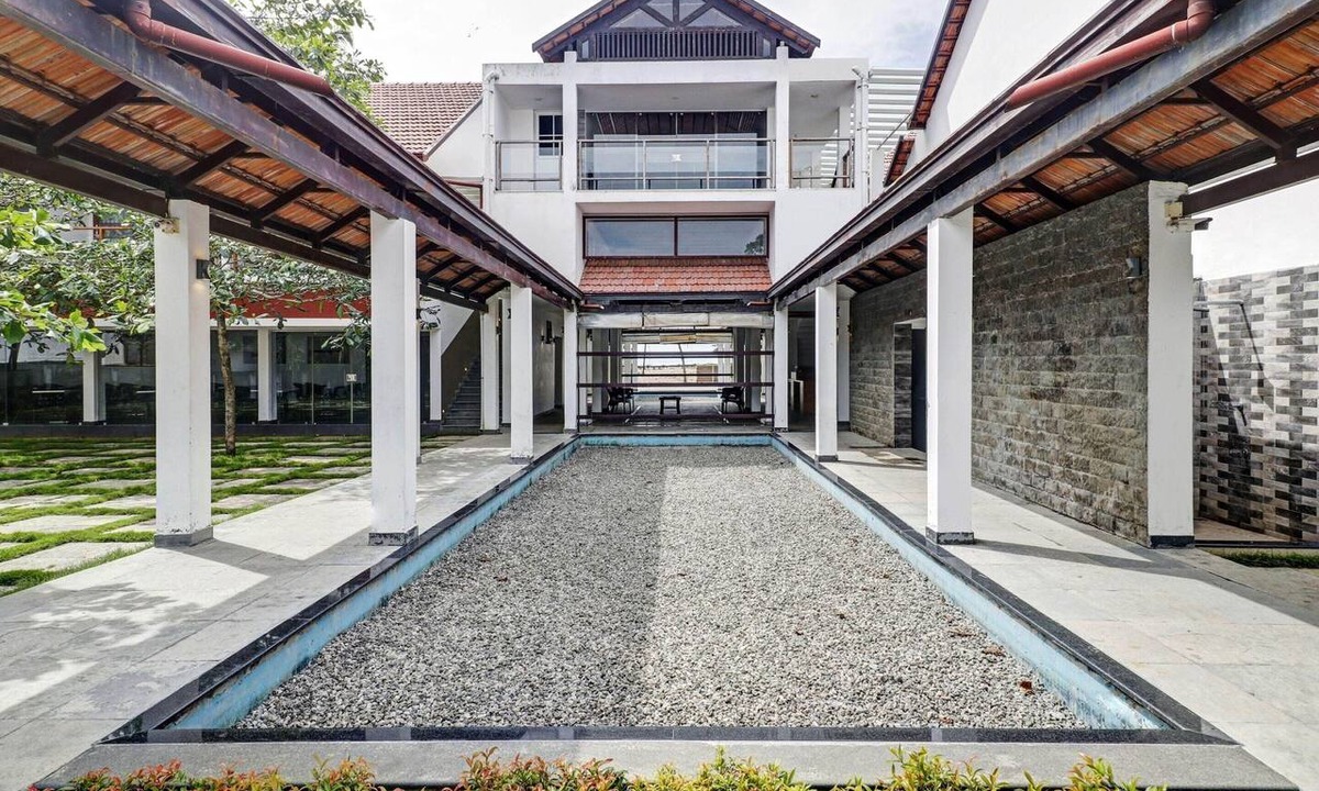 Vypin House | Premium Deluxe Palette Sealine Stay 2