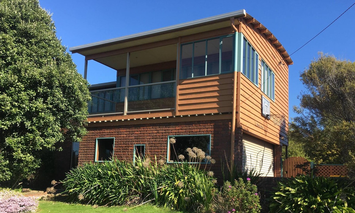 Devonport House | Private Beach Retreat in the sports area
