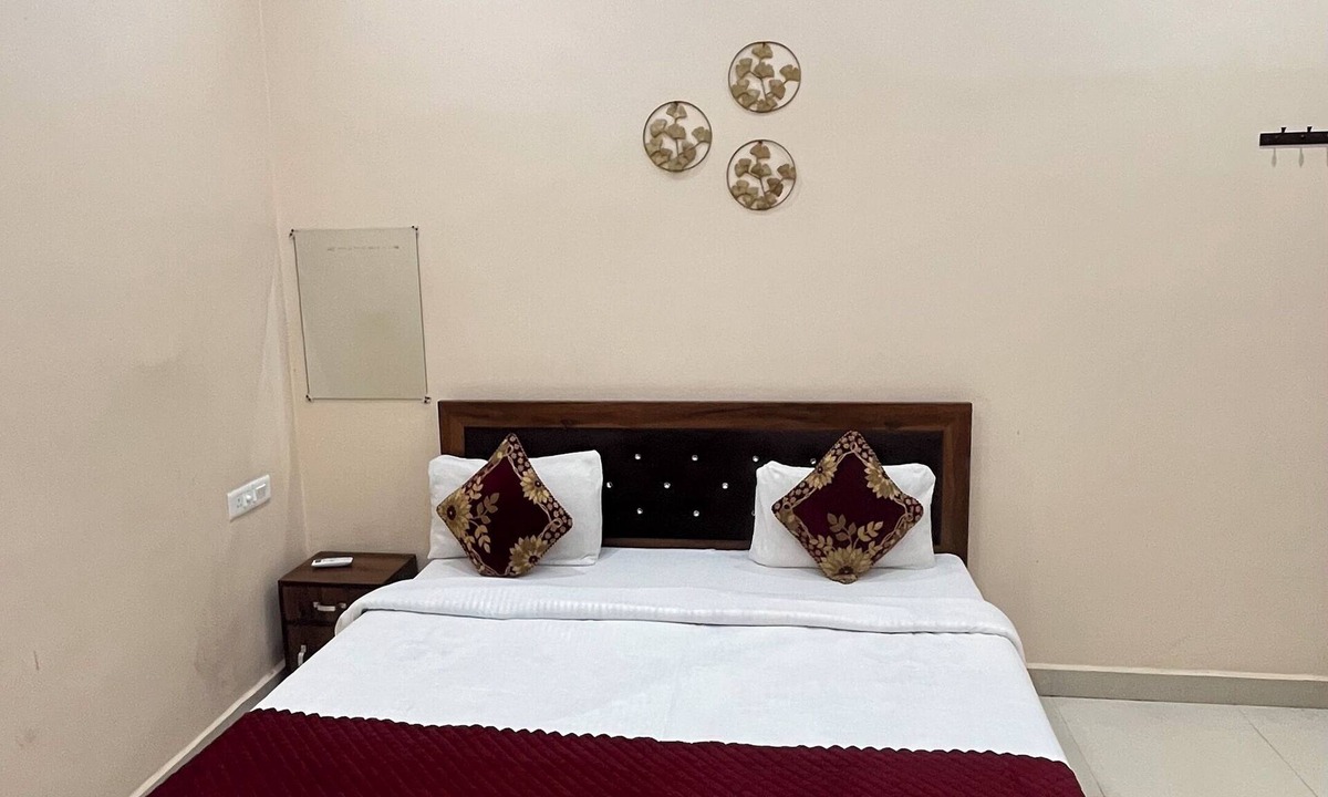 Ayodhya House | R K Lodge And Palace