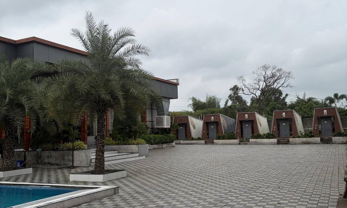 Rau Hotel | Radhakrishna Resort Indore