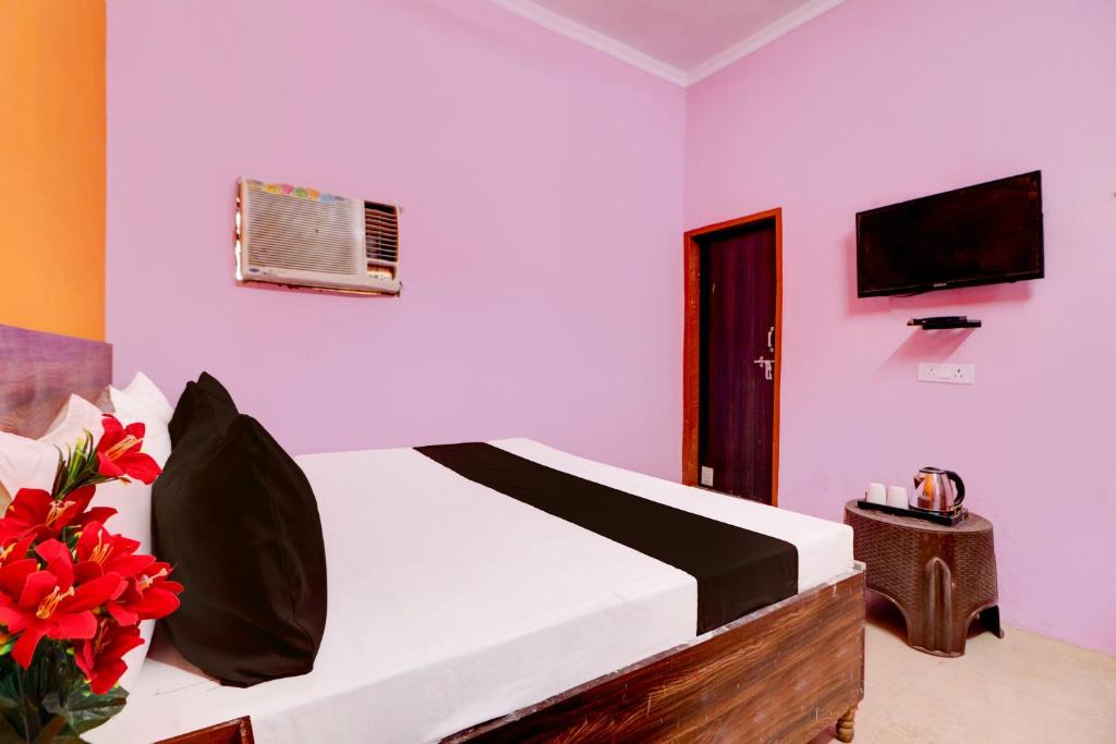 Bhiwadi Hotel | Radhika hotel
