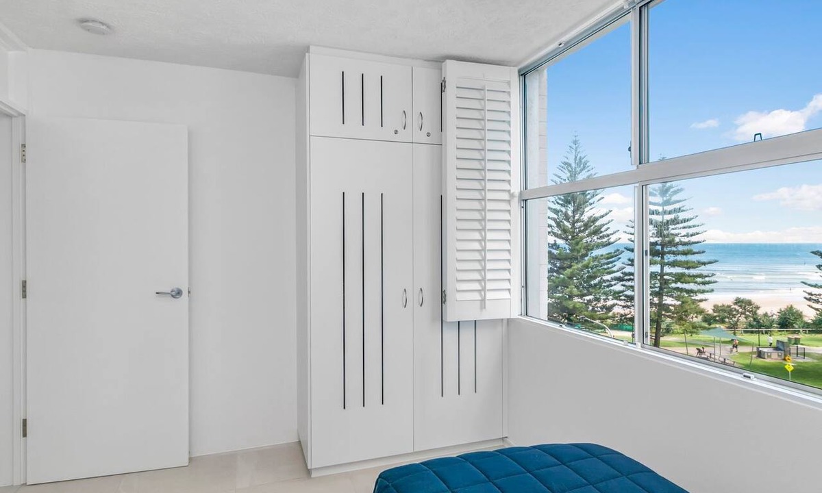 Coolangatta Apartment | Rainbow Pacific Unit 14- Ocean Views overlooking Rainbow Bay in Coolangatta with Wi-Fi Inc.