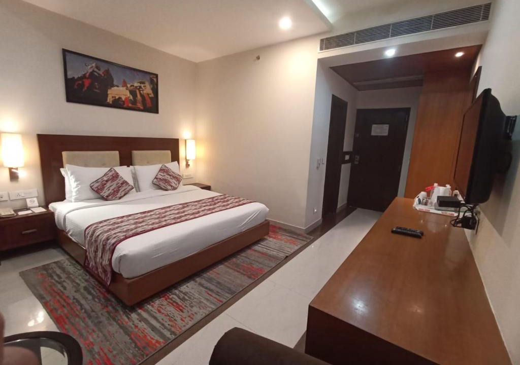 Chandauli Hotel | Ramada by Wyndham Varanasi Katesar