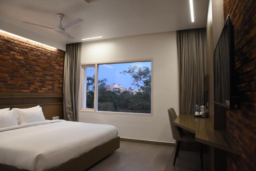 Teynampet Hotel | RATHNA RESIDENCY - Near US CONSULATE
