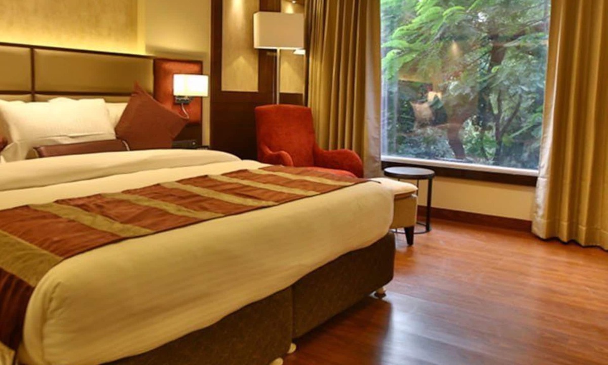 Kanpur Hotel | Regenta Central The Crystal