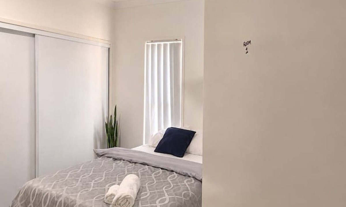 North Lakes House | Relaxing Gateway: Private Room 1