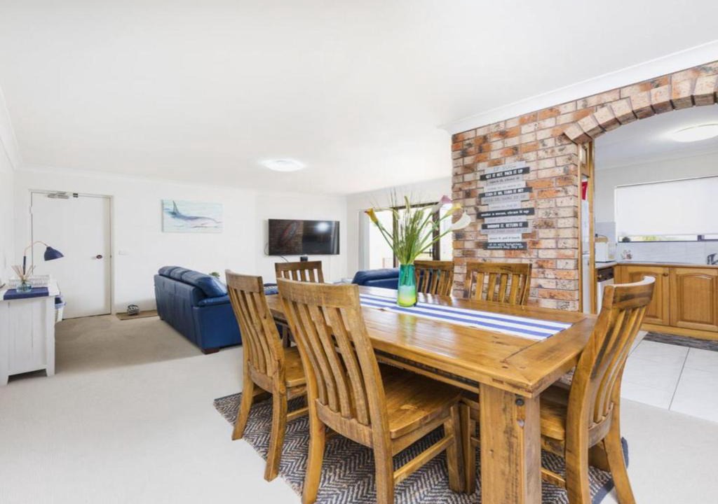 Forster Apartment | Renas Court 8