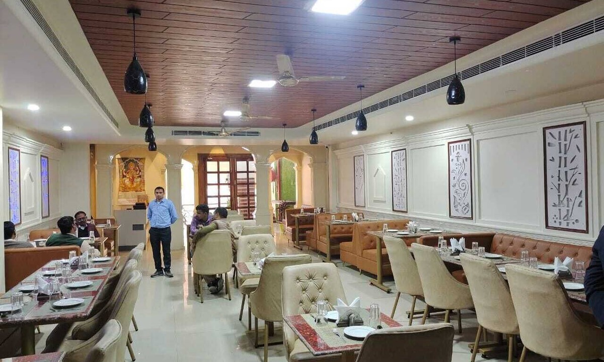 Gauriganj Hotel | Revati Mahal