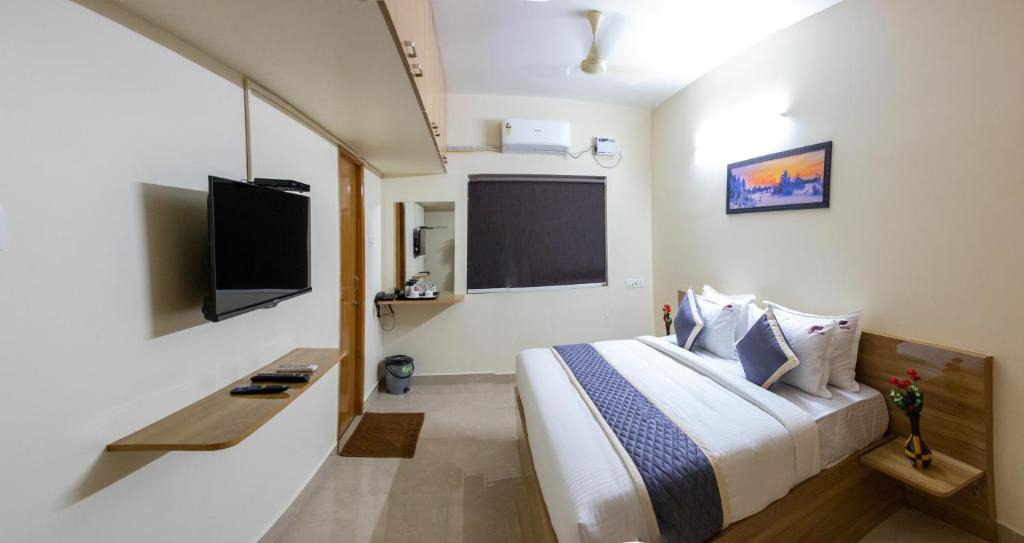 Vadapalani House | Richinn Palace home stay