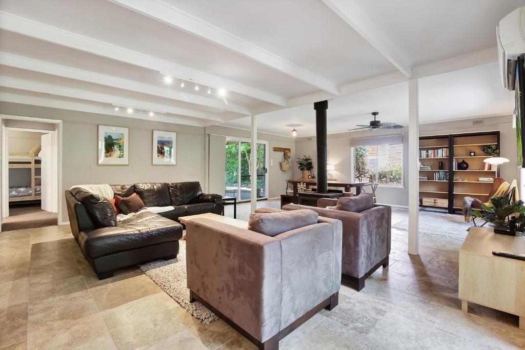 Buckland House | River Retreat