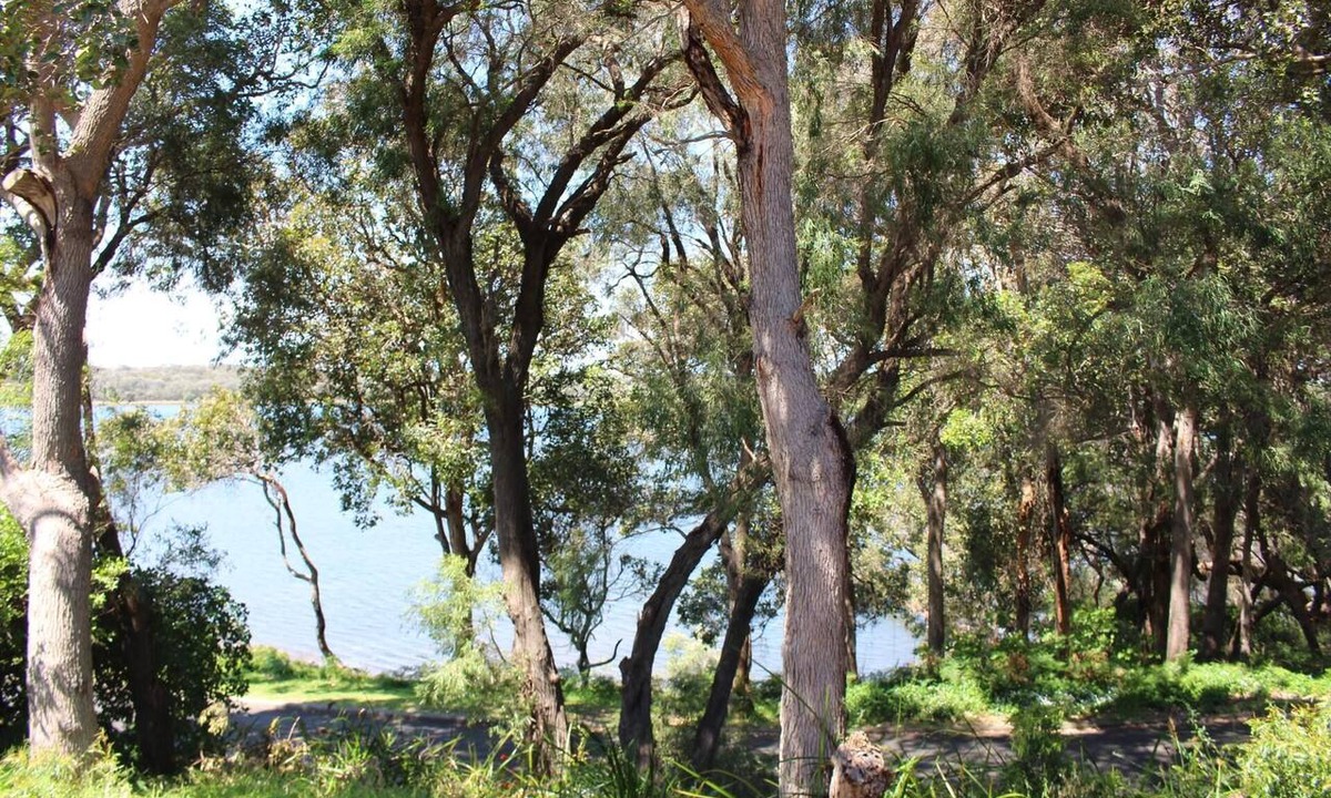 Augusta Cottage | Riverscape Cottage No.11 - Riverscape - unit 11 with views over the Blackwood River and fire place