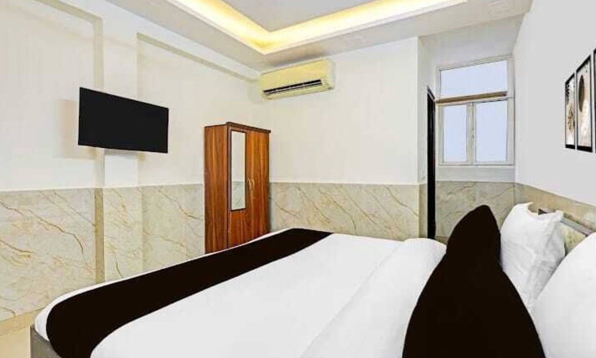 Malviya Nagar Hotel | Roomshala Hotel Smart