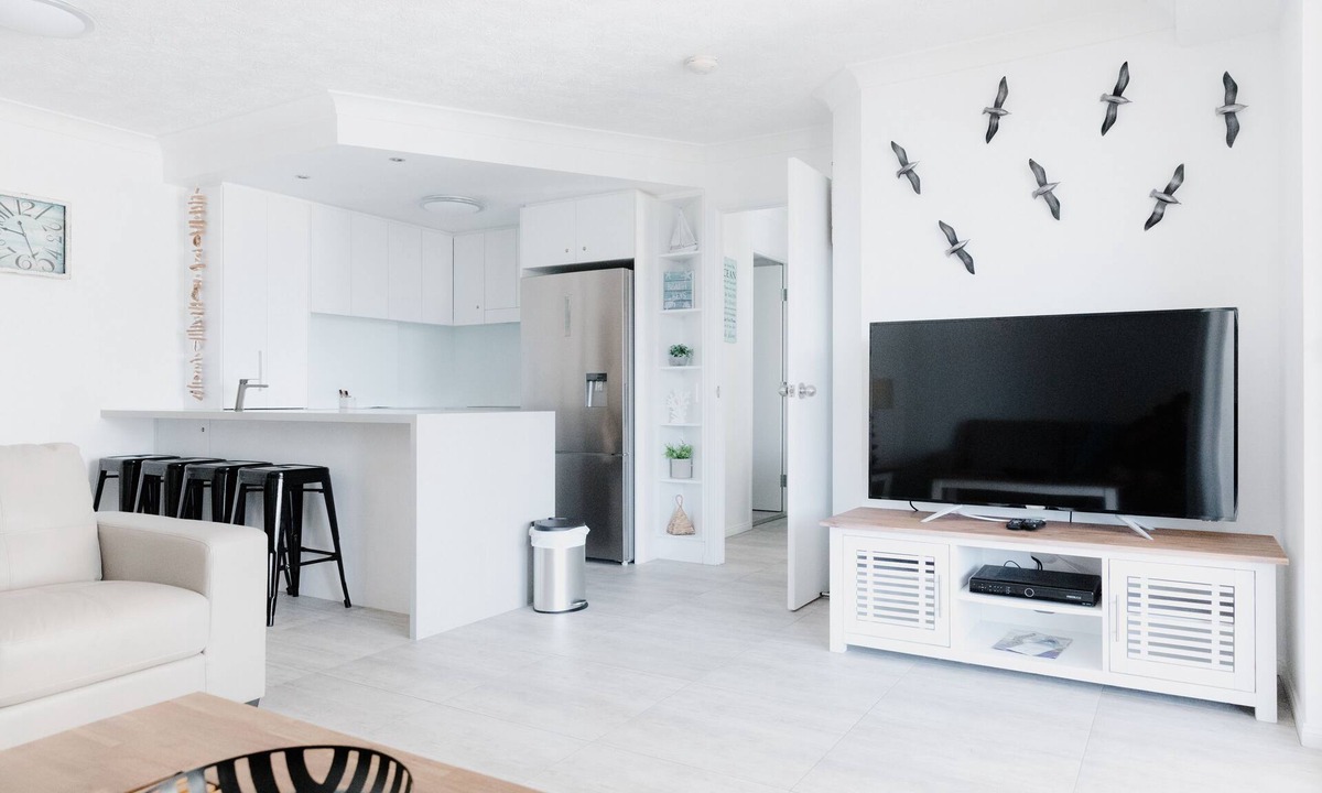 Biggera Waters Apartment | Royal Pacific Resort