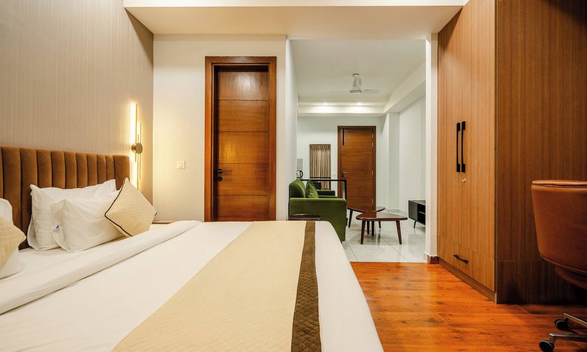 Ghata Hotel | Royal Studio Golf Course Road