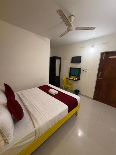 Koramangala Hotel | S M Hotel