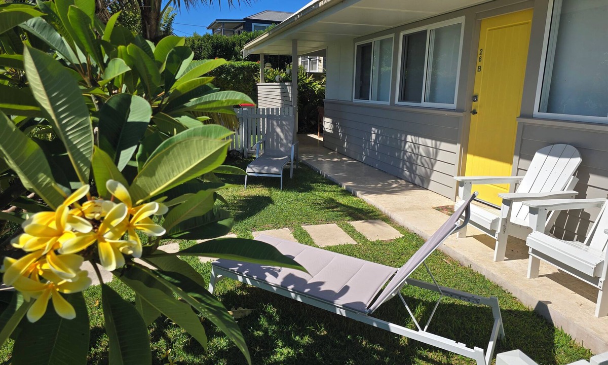 Currarong Cottage | SAND Cottage- Light, breezy. 1 min walk to Currarong Beach.