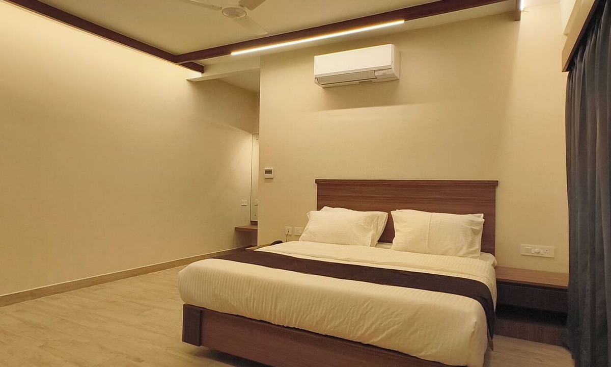 Kanchipuram Hotel | Sarada Grand