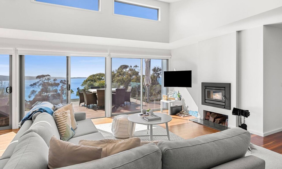 Lorne House | Scelta Ask About Specials Wifi And Location