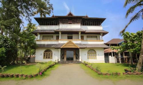 Kuzhuppilly Hotel | Seaflare Beach Resort & Spa
