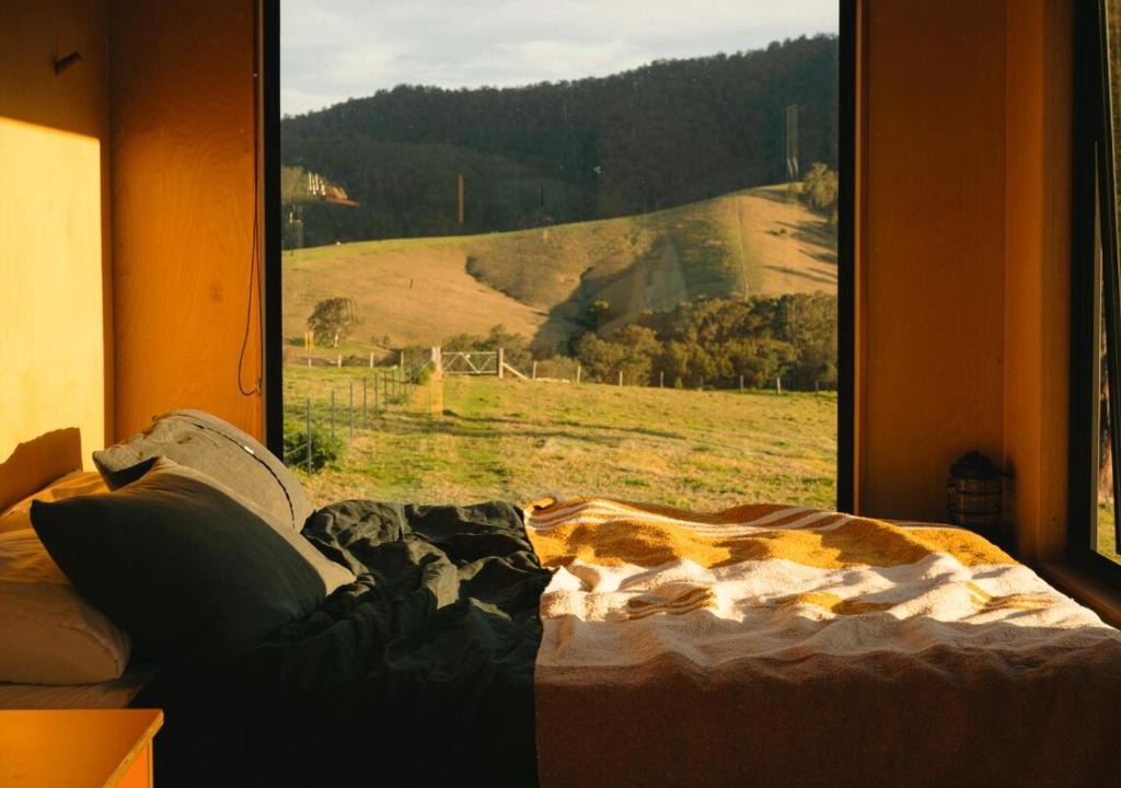 Gloucester Tops House | Secluded Off-Grid Cabin - Pet Friendly - Roscoe