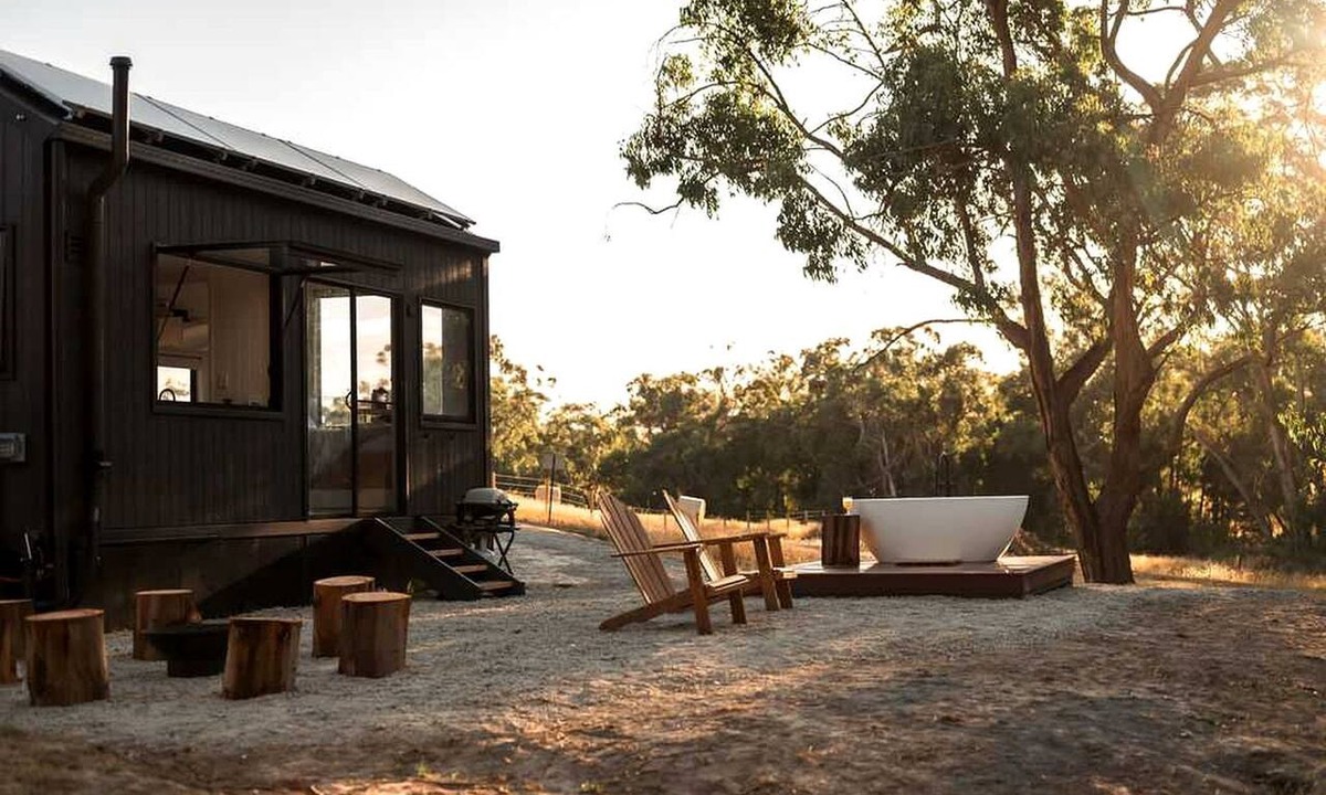 Loch Cabin | Secluded Tiny Home with Bird-Watching Hut near Loch, Victoria