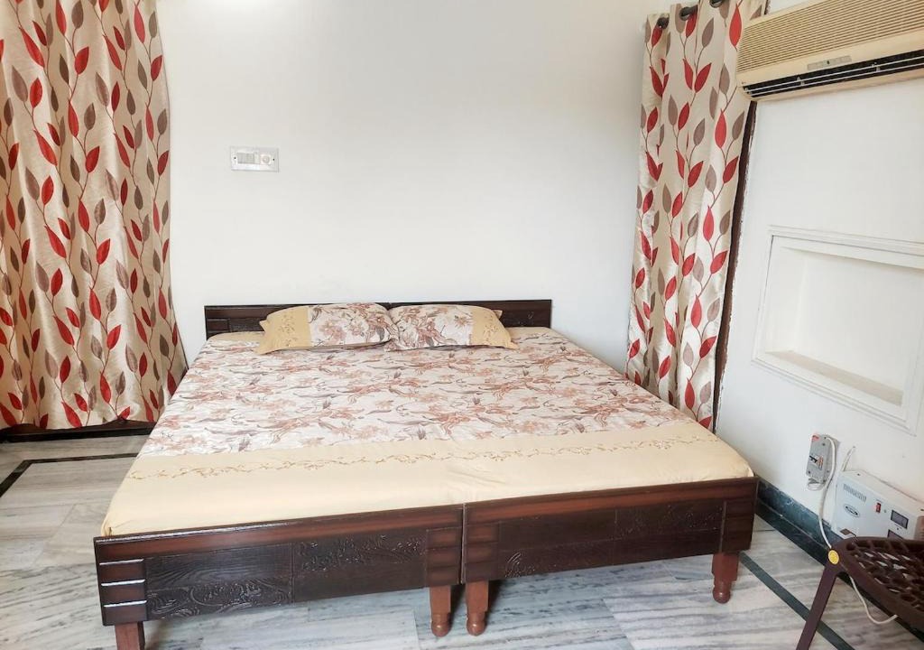 Maudaha Apartment | Second Floor's Single spacious room with terrace